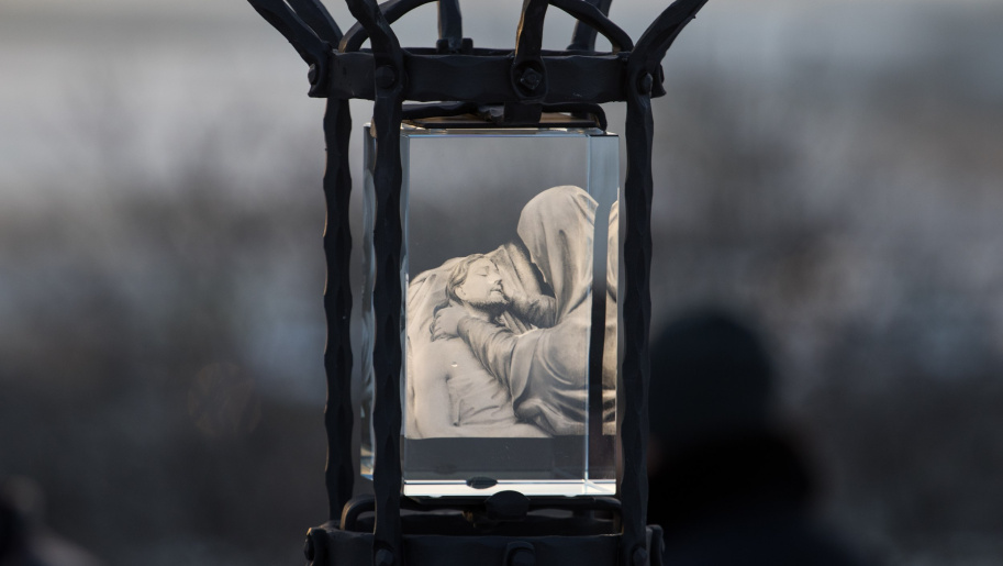 Křížová cesta tišnovské farnosti ve Starovičkách